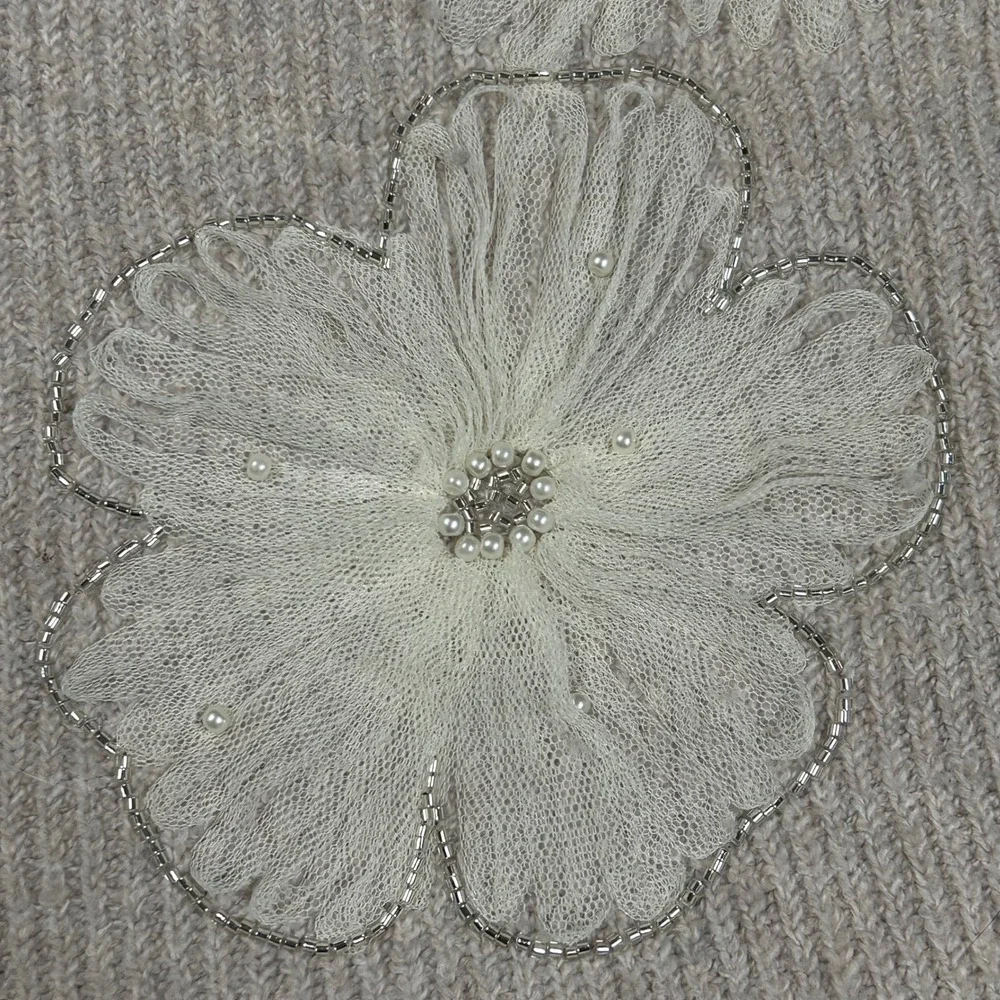 Chicos 3D Floral Sweater Size 2 L Pullover Beaded Lightweight Neutral Fairy Tan - Picture 4 of 9